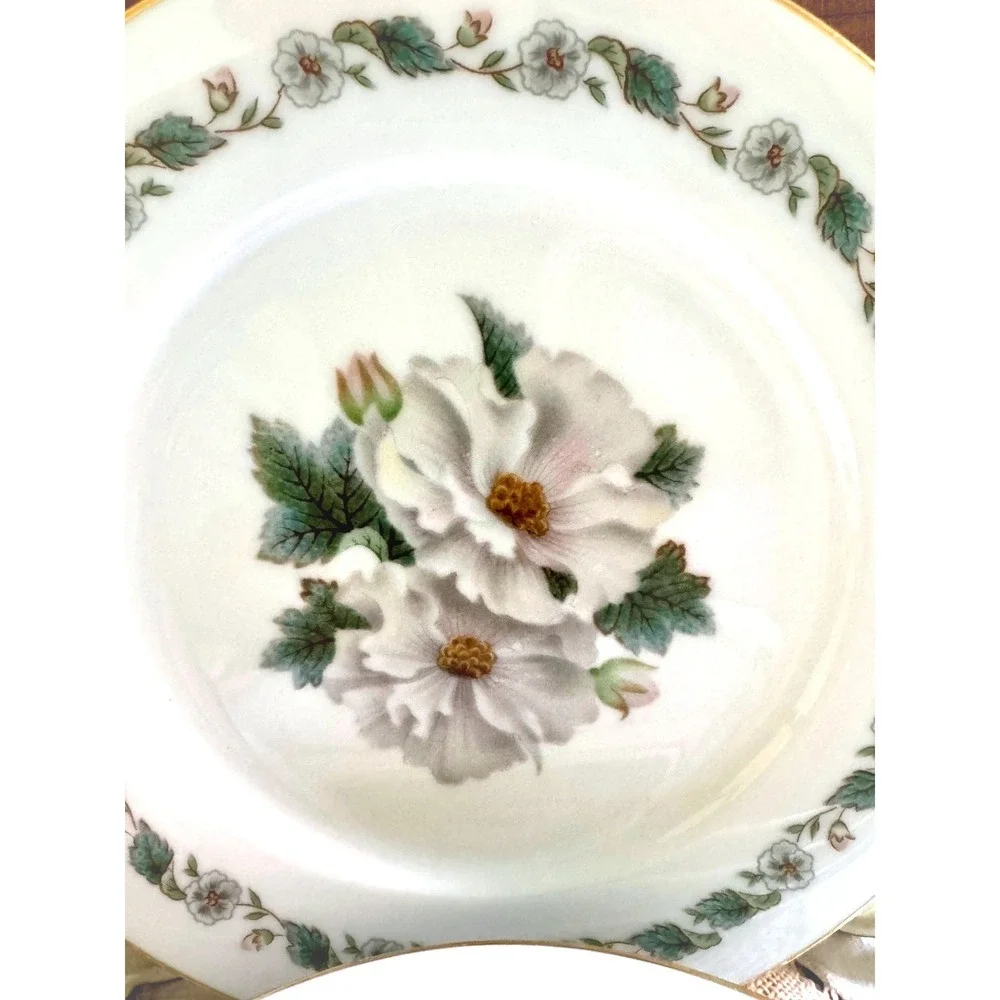 Noritake associated porcelain leaves